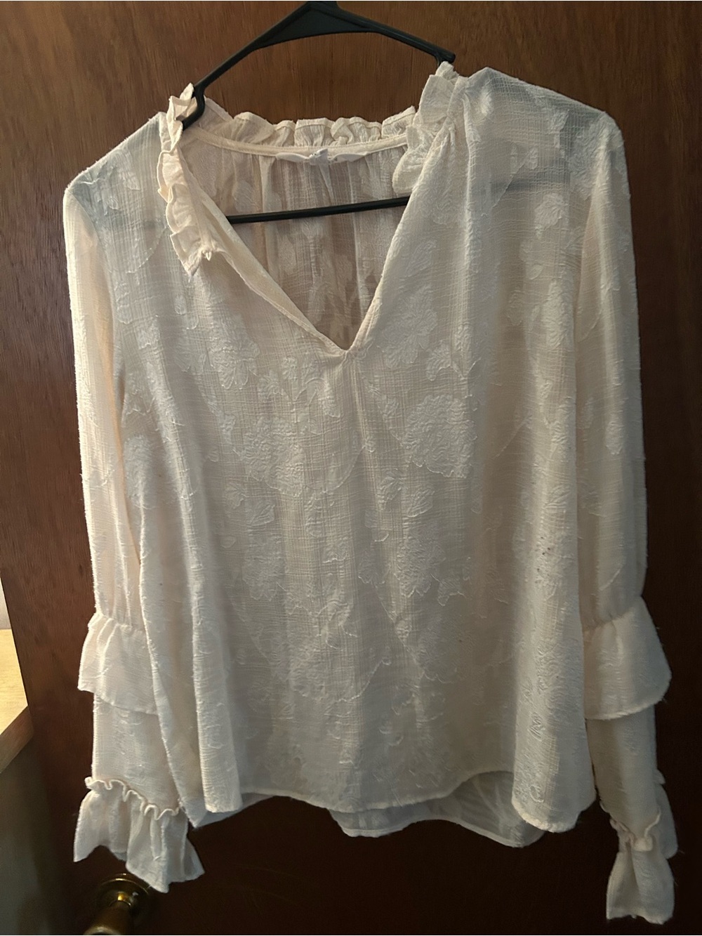 BB Dakota Cream Ruffle V-Neck Long Sleeve Blouse